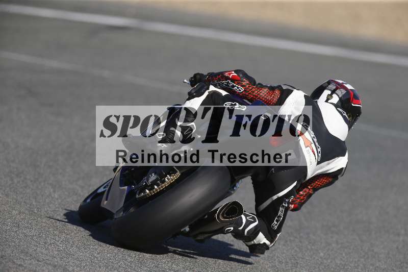 /Archiv-2024/01 26.-28.01.2024 Moto Center Thun Jerez/Gruppe gruen-green/backside